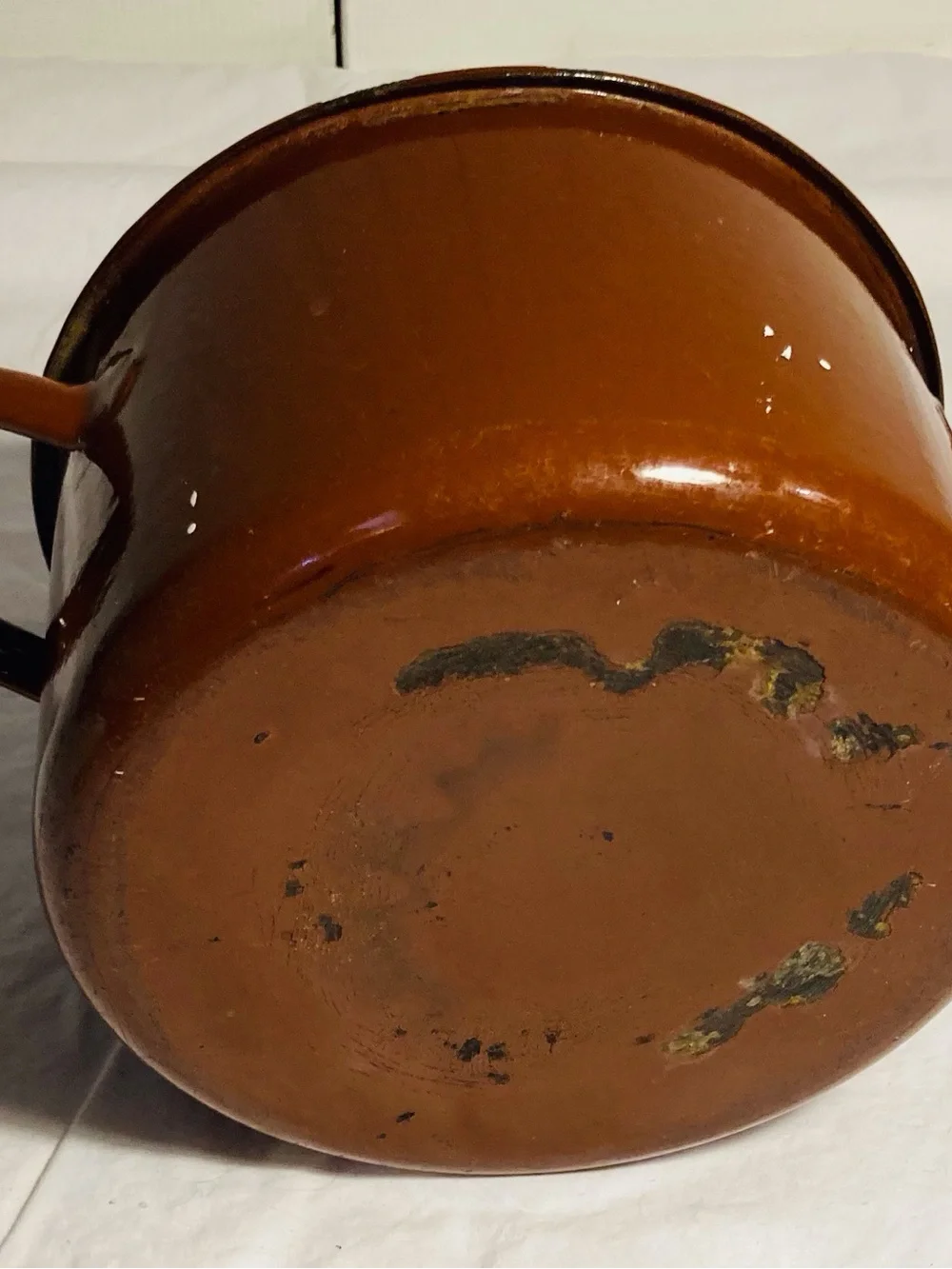 Vintage large enamelware pot in chocolate brown two handles artist paint studio